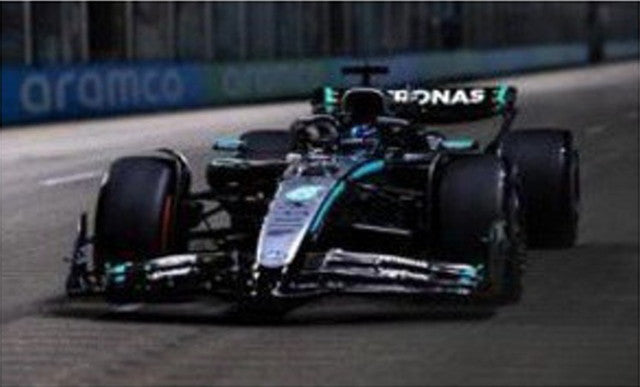 [ Pre-order ] 18S1110 Spark 1:18 W16 #63 Mercedes AMG PETRONAS Formula One Team F1 Singapore GP 2025 Winner G. Russell
