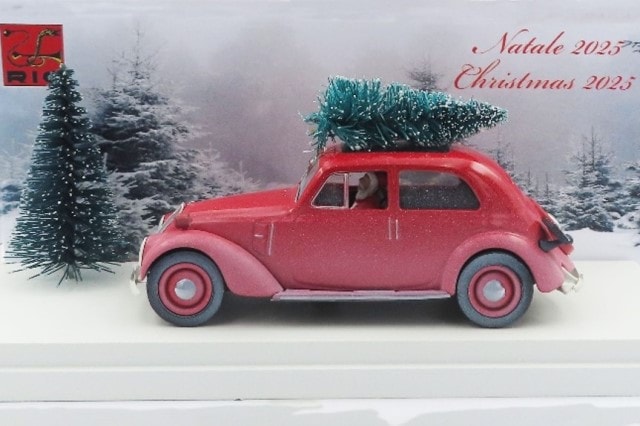 [ Pre-order ] RIO4773/P RIO 1:43 Fiat 1500 Christmas Edition 2025 (with Santa Claus figure)