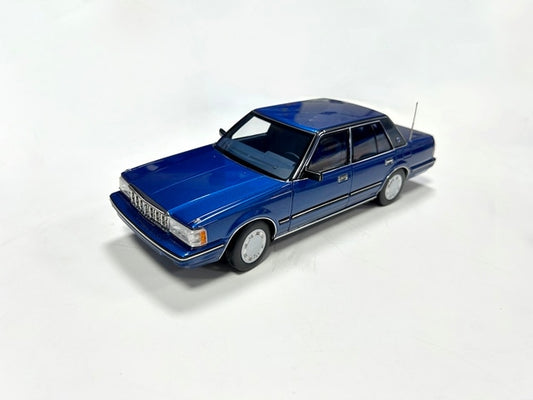 [ Pre-order ] 8251122DKB XiaoGuang MODEL 1:18 Scale Toyota Crown MS122 Deep Blue