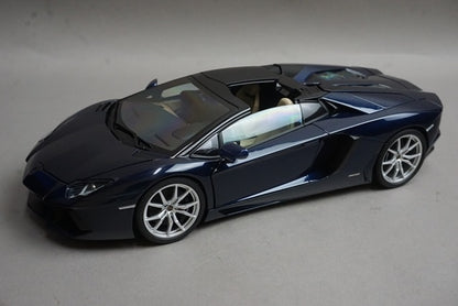1:18 AUTOart 74698 Lamborghini Aventador LP700-4 Roadster Metallic Dark Blue model car