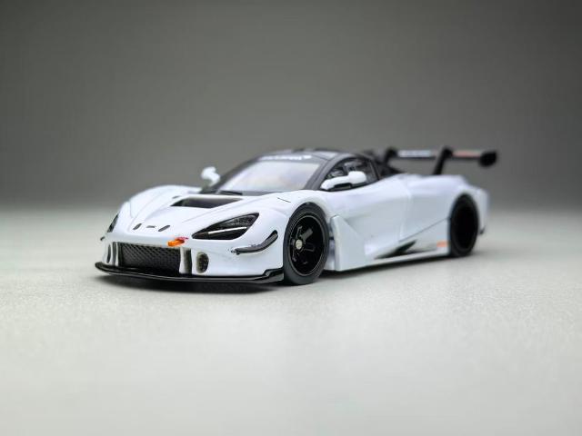 [ Pre-order ] FG 1:64 Mclaren 750S White With Tail Wing