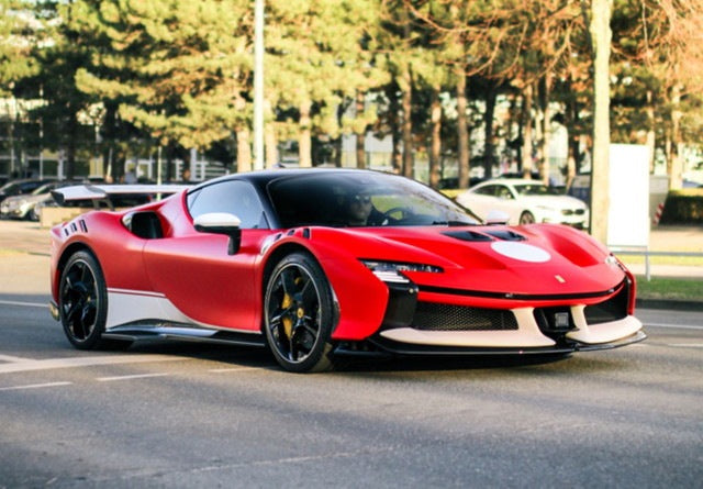 [ Pre-order ] P18237U BBR 1:18 Ferrari SF90 XX Stradale Rosso Corsa with white livery (clear case included)