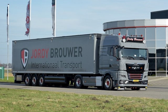 [ Pre-order ] 01-5054 WSI 1:50 Jordy Brouwer transport MAN TGX GX 4X2 VOLUME TRAILER 3 AXLE