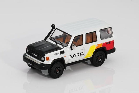 [ Pre-order ] KS-081-640 GCD Gaincorp Products 1:64 Toyota LC70 White Stickers (LHD)