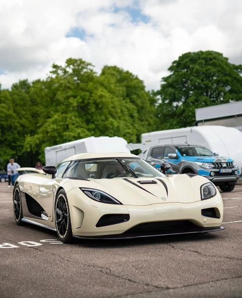 [ Pre-order ] GA003F GRYNING.model 1:64 Koenigsegg Agera R Moonlight Yellow/Purple Carbon