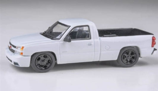 [ Pre-order ] PB55834 PARA64 1:64 Chevrolet Silverado Single Cab 2006 Summit White LHD