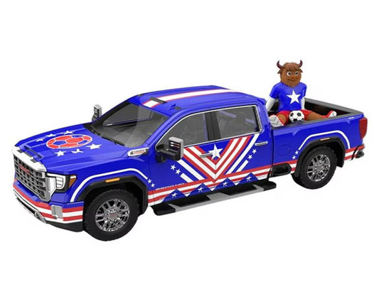 [ Pre-order ] 30588 GreenLight 1:64 GMC International Soccer Celebration ’26 - 2022 GMC Sierra 3500 HD - USA Tribute with Bison Figurine