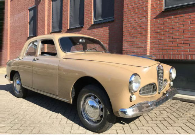 [ Pre-order ] RGM18003D BBR 1:18 Alfa Romeo 1900 by RGM design Nocciola *Case not included