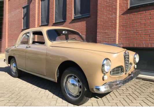 [ Pre-order ] RGM18003D BBR 1:18 Alfa Romeo 1900 by RGM design Nocciola *Case not included