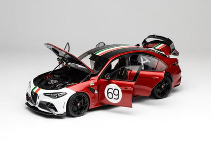 [ Pre-order ] M89010 MOTORHELIX 1:64 Alfa Romeo Giulia GTAm Red Two-Tone / ltaly #69