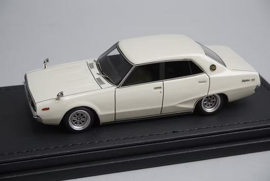 1:43 ignition model IG0385 Nissan Skyline 2000 GT-X (GC110) White