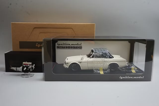 1:18 ignition model IG2708 Nissan Datsun Fairlady 2000 (SR311) White with U20 engine