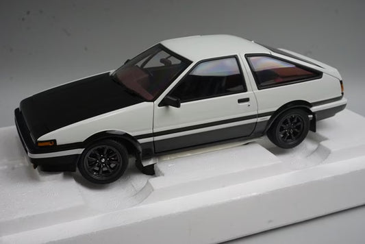 1:18 AUTOart 78786 Toyota Sprinter Trueno (AE86) Initial D Project D Final Version