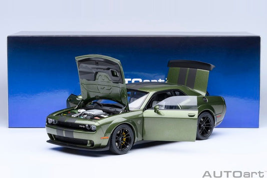 71761 AUTOart 1:18 Dodge Challenger SRT Jailbreak 2022 Metallic Green with Carbon Black Stripes F8 GREEN