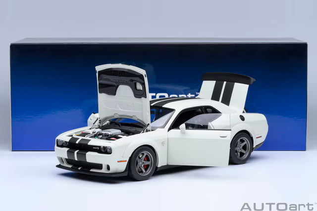 [ Pre-order ] 71766 AUTOart 1:18 Dodge Challenger SRT Super Stock 2023 (White with Carbon Black Stripes <Knuckle White>)