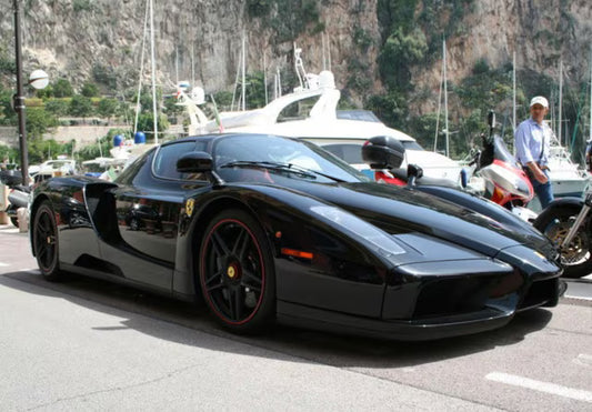 [ Pre-order ] HE182509B BBR 1:18 Ferrari Enzo Nero DS - Black red wheels