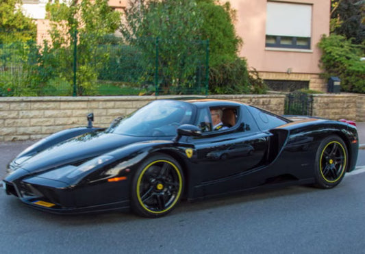 [ Pre-order ] HE182509C BBR 1:18 Ferrari Enzo Nero DS - Black yellow wheels