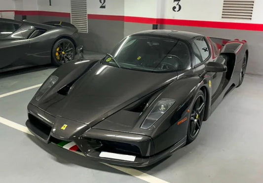 [ Pre-order ] HE182543 BBR 1:18 Ferrari Enzo Full carbon - Italian stripe