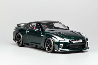 M83516 MOTORHELIX 1:18 Nissan GT-R (R35) Track Edition Engineered by NISMO T-Spec 2022 Midnight Purple