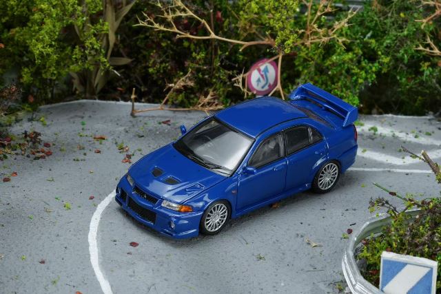 [ Pre-order ] M64205 MOTORHELIX 1:64 Mitsubishi Lancer Evolution VI GSR Issel Blue Pearl