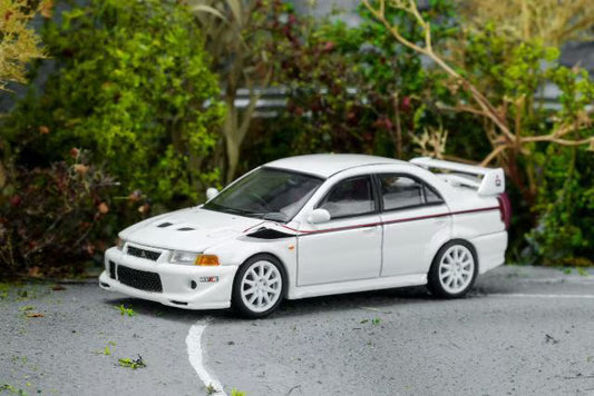[ Pre-order ] M64305 MOTORHELIX 1:64 Mitsubishi Lancer Evolution VI GSR T.M.E Scotia White
