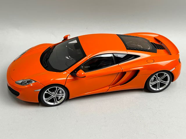 1:18 AUTOart 76006 McLaren 12C Orange