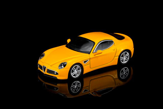 [ Pre-order ] M69054 MOTORHELIX 1:64 Alfa Romeo 8C Competizione 2008 Giallo Mica Yellow