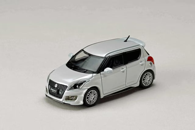 [ Pre-order ] HJ642082S Hobby Japan 1:64 Suzuki Swift Sport (ZC32S) with Genuine Options - Platinum Silver Metallic