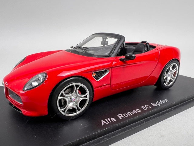 1:43 Spark S0397 Alfa Romeo 8C Spider Prototype 2005 Red