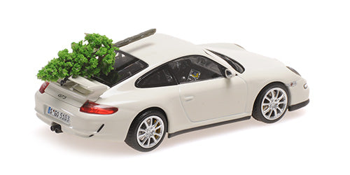 [ Back-order ] MINICHAMPS 400065405 1:43 Porsche 911 GT3 2006 White Christmas Tree model car