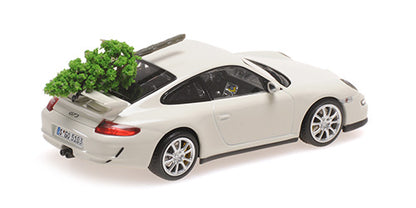 [ Back-order ] MINICHAMPS 400065405 1:43 Porsche 911 GT3 2006 White Christmas Tree model car
