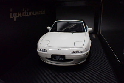 [Back-order] ignition model IG3195 1:18 Eunos Roadster (NA) White