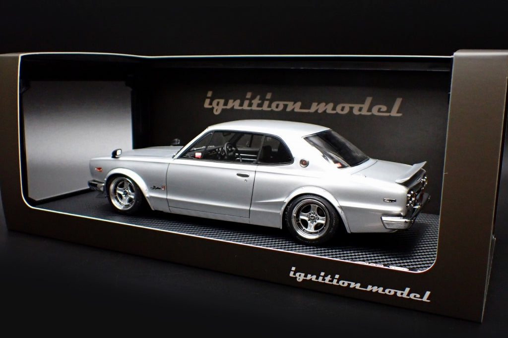 IG3236 ignition model 1:18 Nissan Skyline 2000 GT-R (KPGC10) Silver