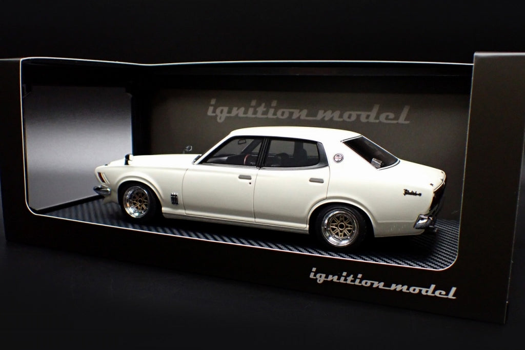 IG3166 ignition model 1:18 Nissan Bluebird U 2000GTX (G610) White modelcar