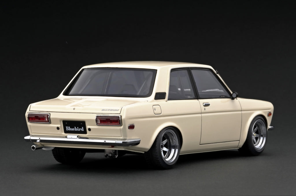 [ Back-order ] ignition model IG3305 1:18 Datsun Bluebird (510) White