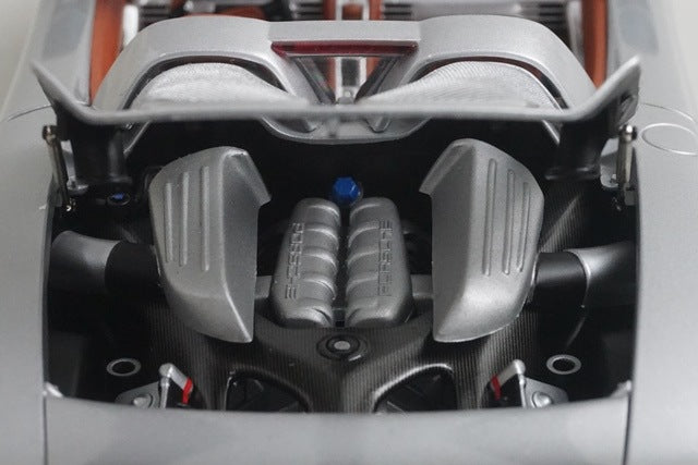 1:18 AUTOart 78041 Porsche Carrera GT Silver model car