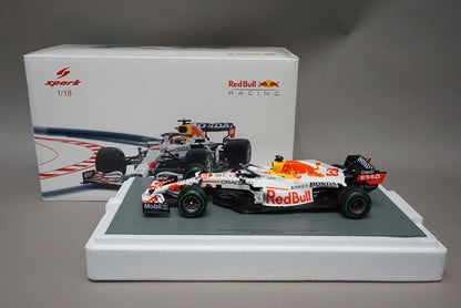 1:18 SPARK 18S605 Red Bull Racing Honda RB16B Turkish GP M.Verstappen 2021  #33