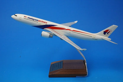 1:200 A330-300 Malaysia 9M-MTE PACMIN airplane model