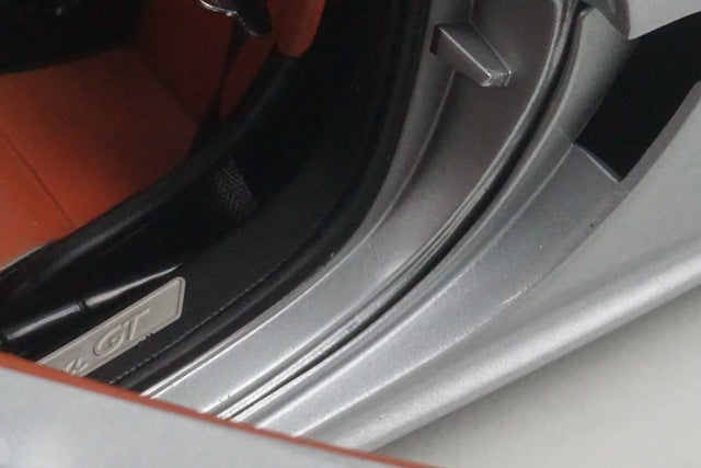 1:18 AUTOart 78041 Porsche Carrera GT Silver model car