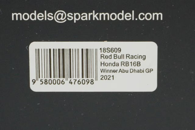 1:18 SPARK 18S609 Red Bull Racing Honda RB16B Abu Dhabi GP 2021 Winner #33 model car