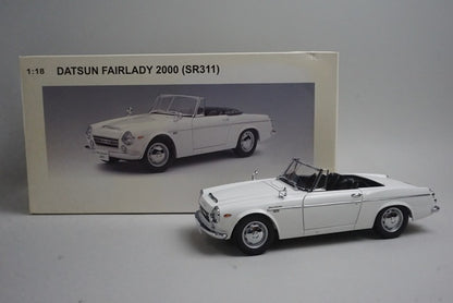 1:18 AUTOart 77433 Datsun Fairlady 2000 SR311 White model car