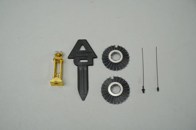 1:18 AUTOart 89142 Mazda 787B Le Mans Winner 1991 #55 with Trophy