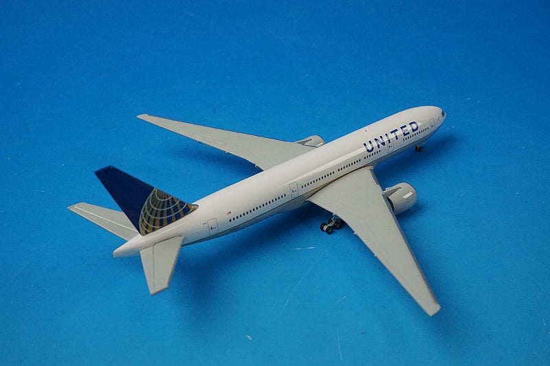 1:500 B777-200ER UNITED N27015 526159 Herpa airplane model