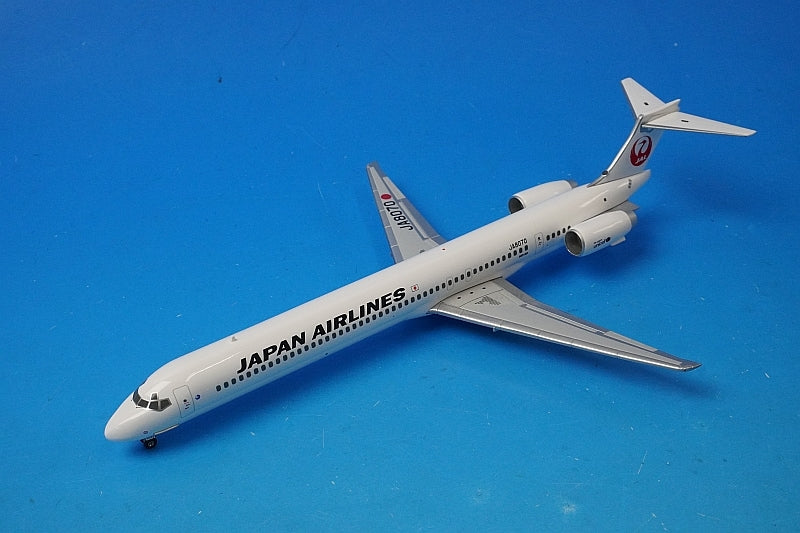 1:200 MD-90 JAL New Tsurumaru Paint JA8070 BJE3033 JALUX airplane model