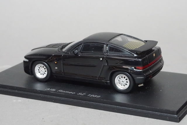 1:43 SPARK S0615 Alfa Romeo SZ1989 model car