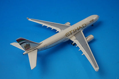 1:400 A330-200 Etihad Airways A6-EYI GJETD781 Gemini airplane model