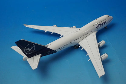 1:400 B747-400 Lufthansa D-ABVM GJDLH1826 Gemini airplane model