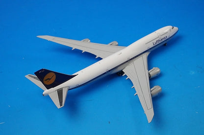 1:400 B747-8 Lufthansa Koln D-ABYT GJDLH1479 Gemini airplane model