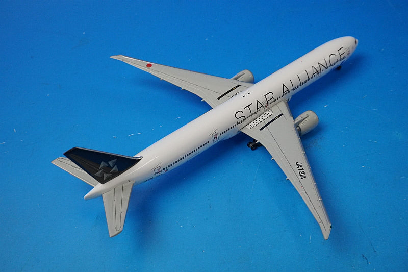 1:500 B777-300ER ANA Star Alliance JA731A NH50023 ANA airplane model
