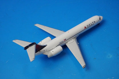 1:400 B717-200 Delta N922AT GJDAL1585 Gemini airplane model